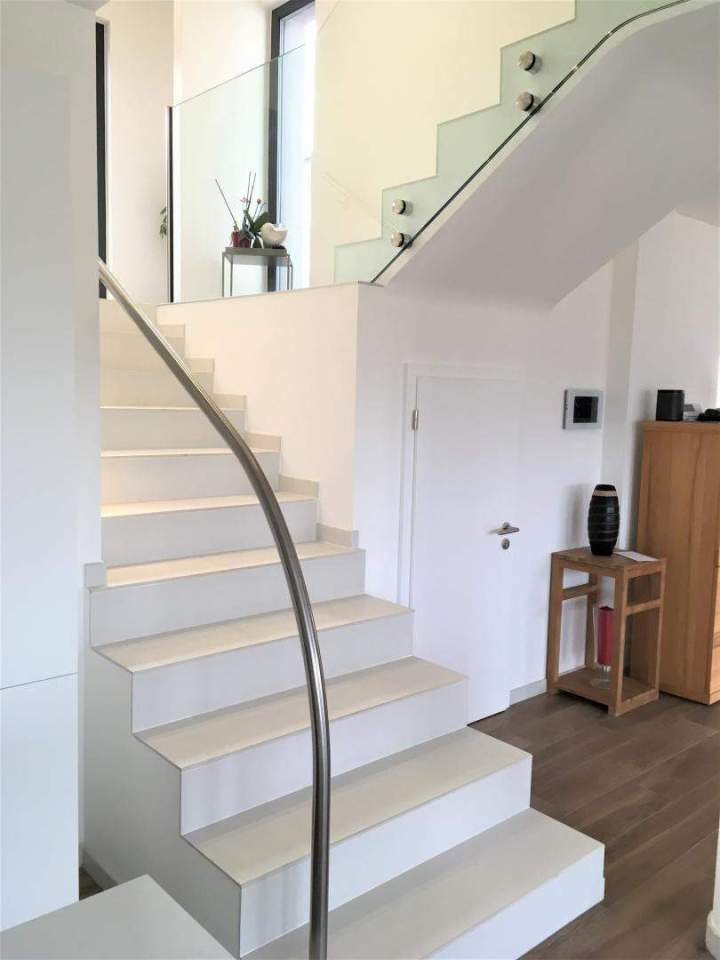 Escalier bois massif sur mesure Malling