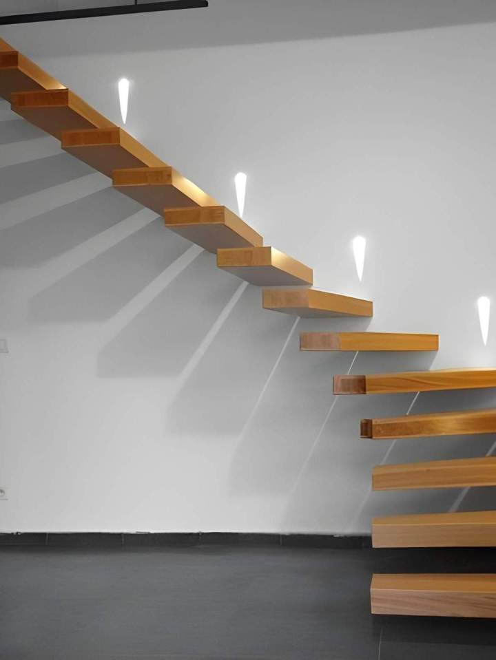 Habillage escalier en béton brut en bois Malling